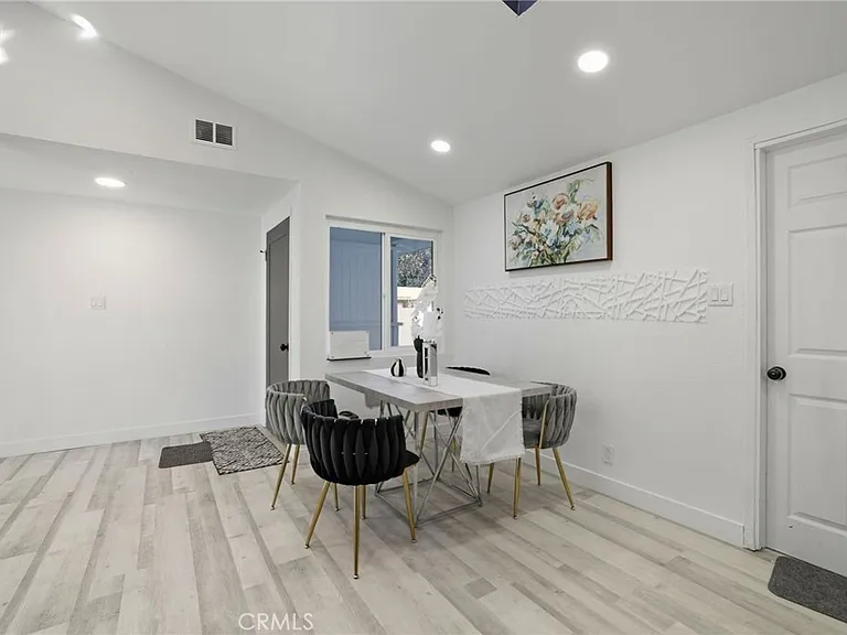 1a643ac31f9be7b8b2a5d4bde7acc78c-cc_ft_768