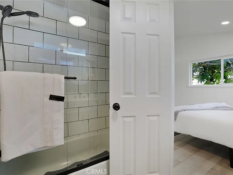 350413038ca2f6365ecf0cdf3137390a-cc_ft_768