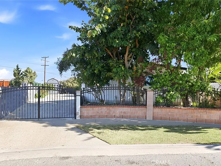 55ad5a1583775d8c30f7bc4ee294e70d-cc_ft_768