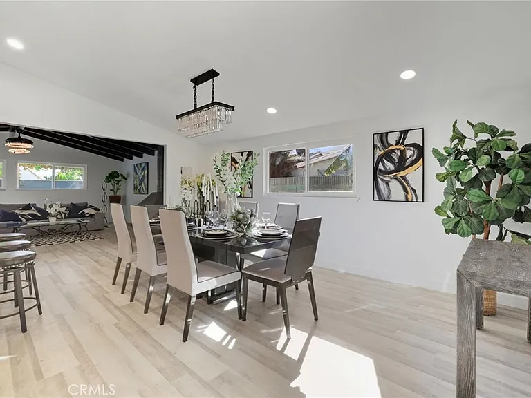 5f8f809c467c145e67e8d47a3ab9ce35-cc_ft_768