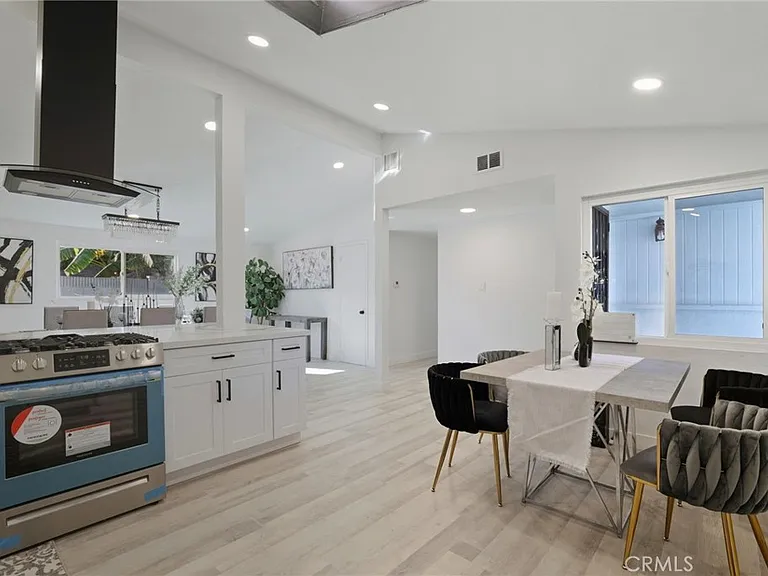 950ba878587dfc19913ddcb0891c06f2-cc_ft_768