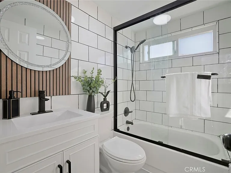 a22e6b01ef2ccfd1a93d7725b8af1b46-cc_ft_768