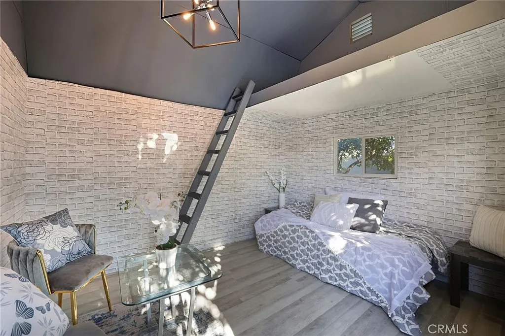 c751115bc271904b4cea9b9bd635db4c-cc_ft_1536