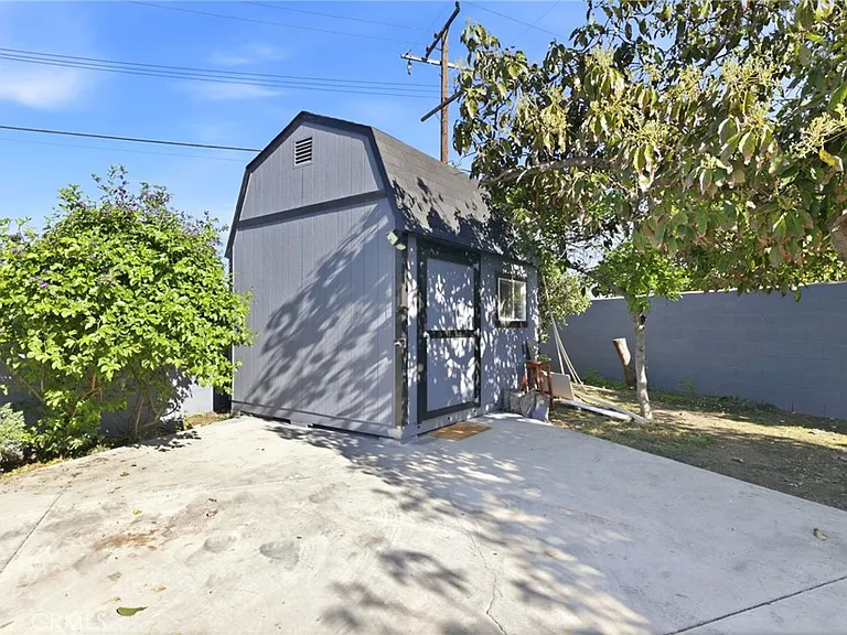 deb1da75419848126eb2f80d5d7c5b78-cc_ft_768